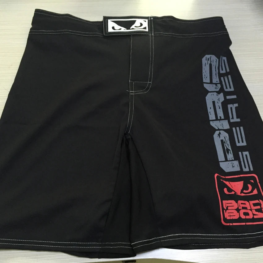 Shorts de Boxe Muay Thai SUOTF MMA – Modèle Rouge et Noir, Respirants, pour Entraînement et Compétition BLACKBEARD OUTDOOR INDUSTRIES