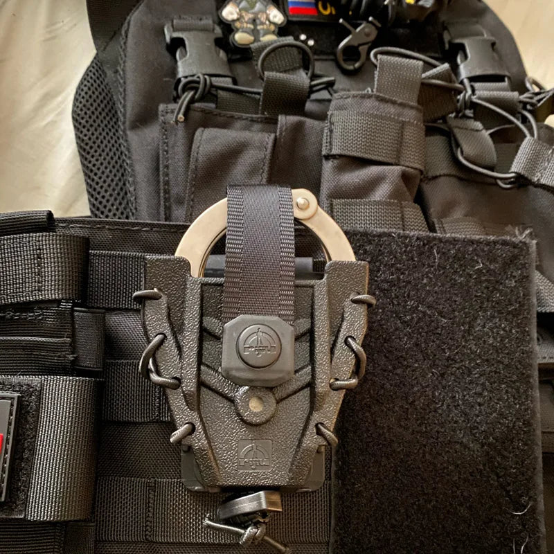 Étui Molle Nylon sortie rapide pour Menottes BLACKBEARD OUTDOOR INDUSTRIES