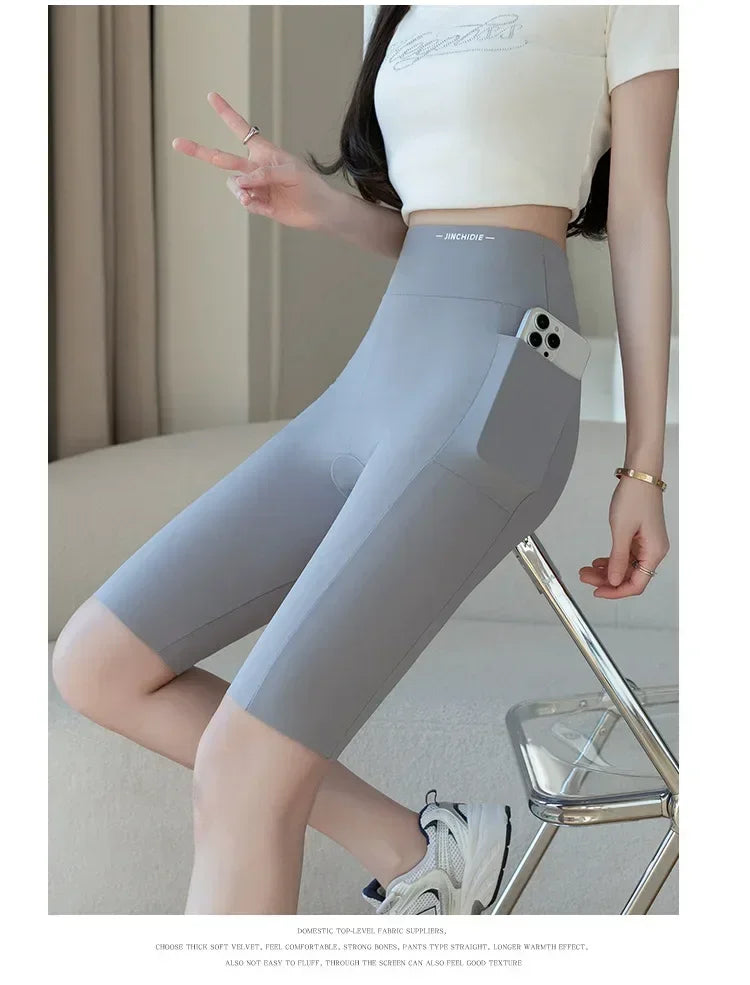 Legging Short Femme Sport Taille Haute | Gainant & Anti-Transpiration | Poches Latérales | MODX - BLACKBEARD OUTDOOR INDUSTRIES