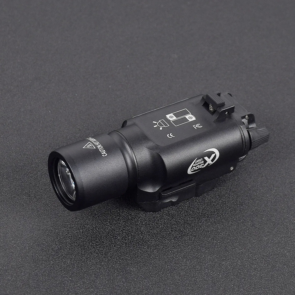 Lampe Tactique X300 Ultra / XH35 / X300V – LED Haute Puissance pour Rail 20mm - BLACKBEARD OUTDOOR INDUSTRIES