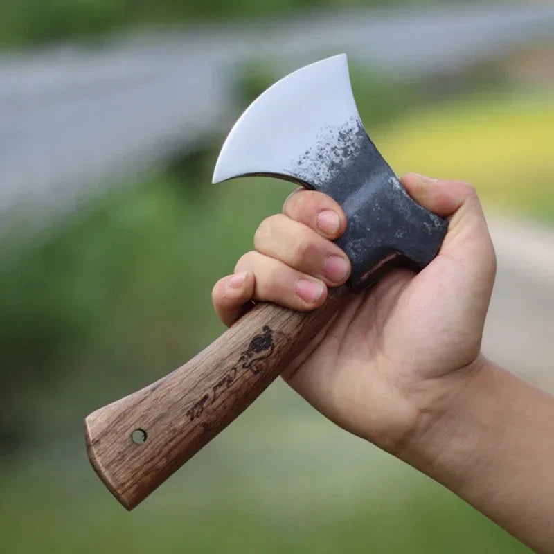 Petite Hachette Portable Multifonctionnelle - BLACKBEARD OUTDOOR INDUSTRIES