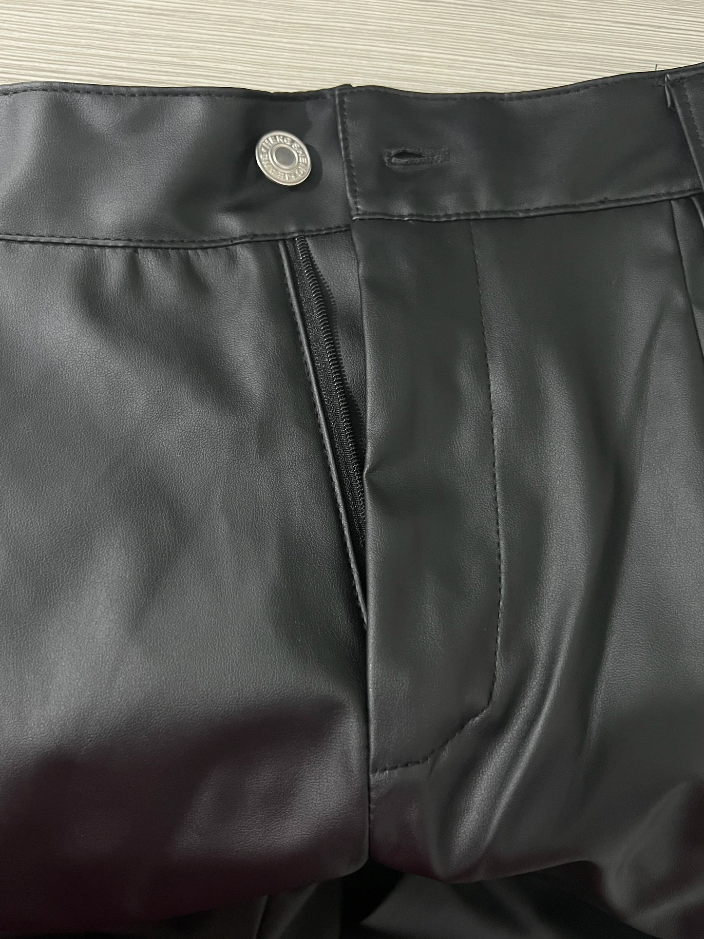 Pantalon Cargo Femme – Tendance Streetwear Y2K, Taille Haute, Effet Cuir PU, Coupe Skinny - BLACKBEARD OUTDOOR INDUSTRIES