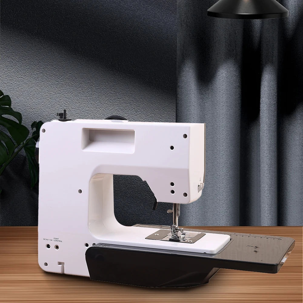 Machine à Coudre Portable pour Débutants - Kit de Réparation Électrique pour Maison avec 12 Points, Pédale, Couleur Blanche BLACKBEARD OUTDOOR INDUSTRIES
