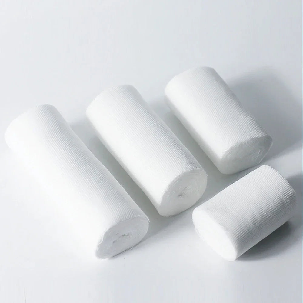 Bandages de Gaze Respirants - 4 Rouleaux - Fournitures de Premiers Secours Premium pour Aventuriers - Flexible - Bande de Pansement pour Soins des Plaies BLACKBEARD OUTDOOR INDUSTRIES