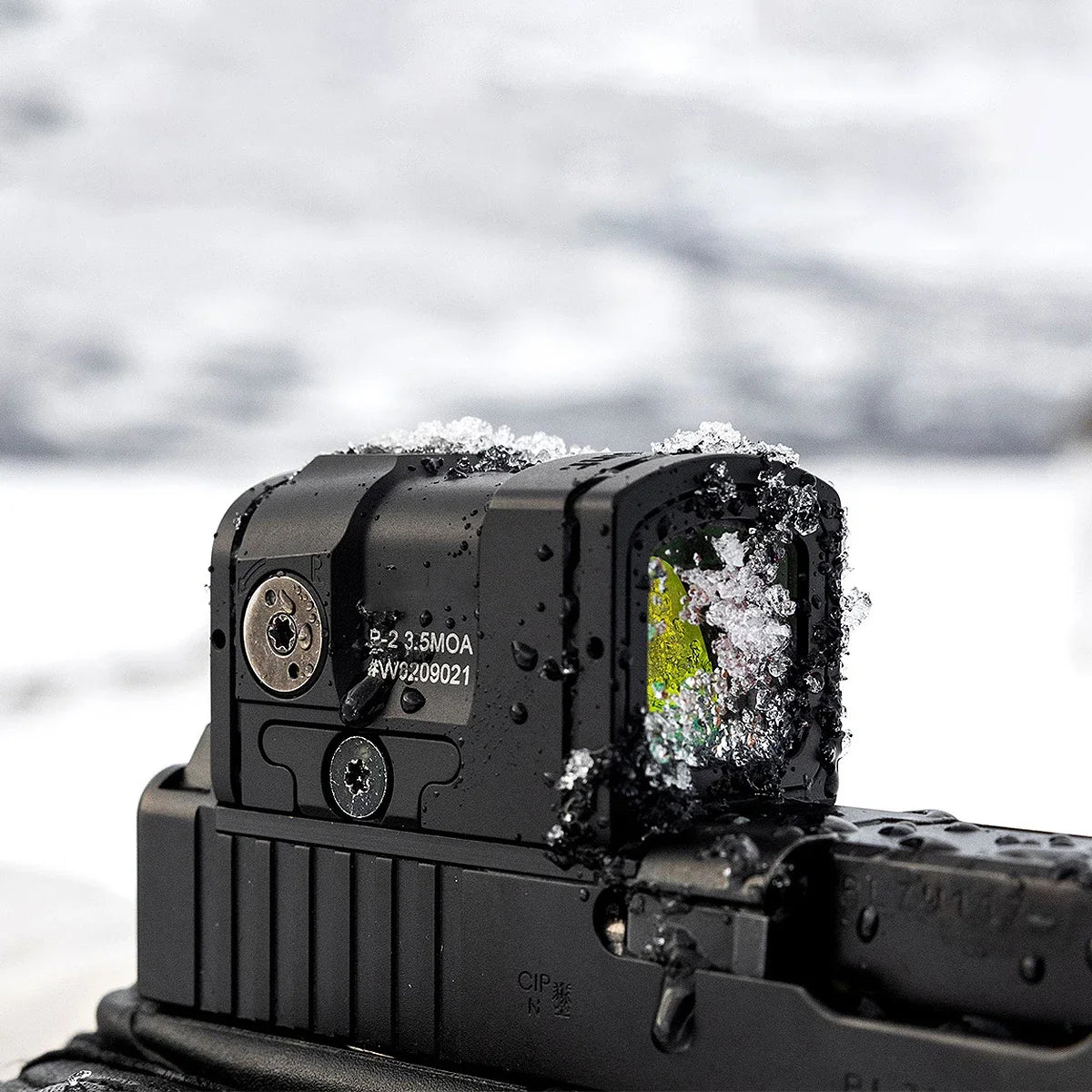 Lunette de visée tactique P-2 Red Dot 3,5 MOA avec montage haut 1,54" et fixation rail 20 mm — Pour pistolet Glock 17 MOS et carabine airsoft - BLACKBEARD OUTDOOR INDUSTRIES