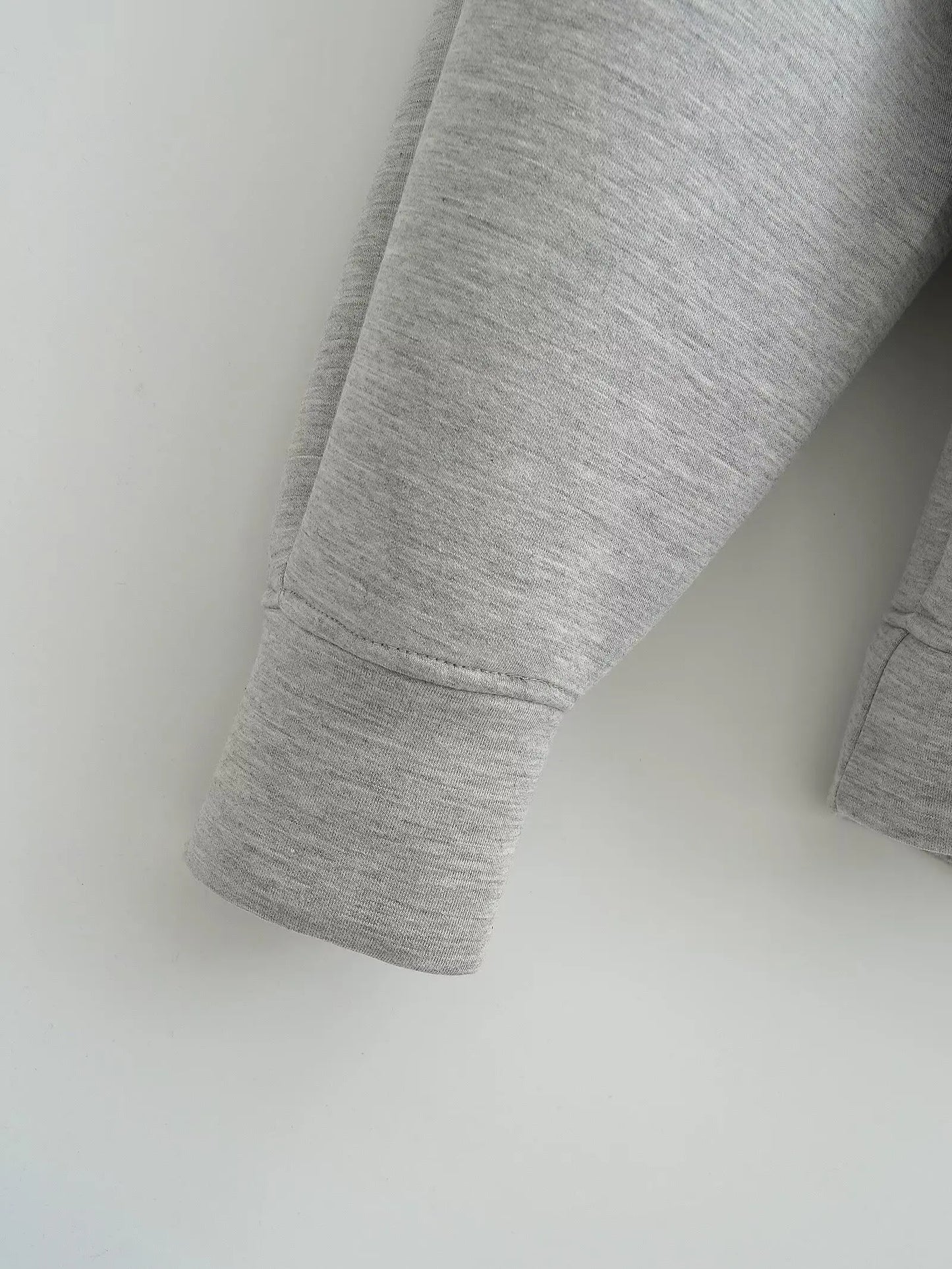 Veste à Capuche Grise femme - Manteau à Manches Longues avec Poches Spacieuses et Fermeture Éclair - Veste Décontractée et Légère pour Femme - BLACKBEARD OUTDOOR INDUSTRIES