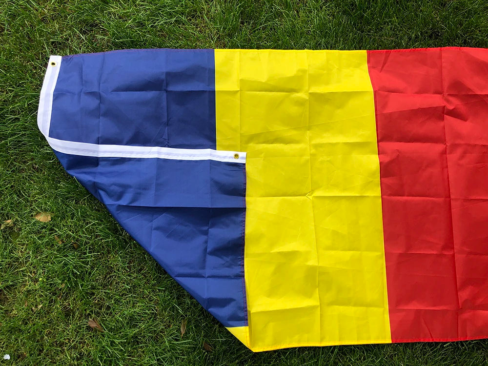 Drapeau de la Roumanie – 90x150 cm – Drapeau National Roumain en Polyester – Décoration Intérieure et Extérieure BLACKBEARD OUTDOOR INDUSTRIES