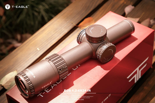 T-EAGLE EOS 1.2-6x24 IR - Lunette de Précision Tactique pour Fusil de Chasse avec Réticule Illuminé, Viseur Collimateur et Support Picatinny - BLACKBEARD OUTDOOR INDUSTRIES