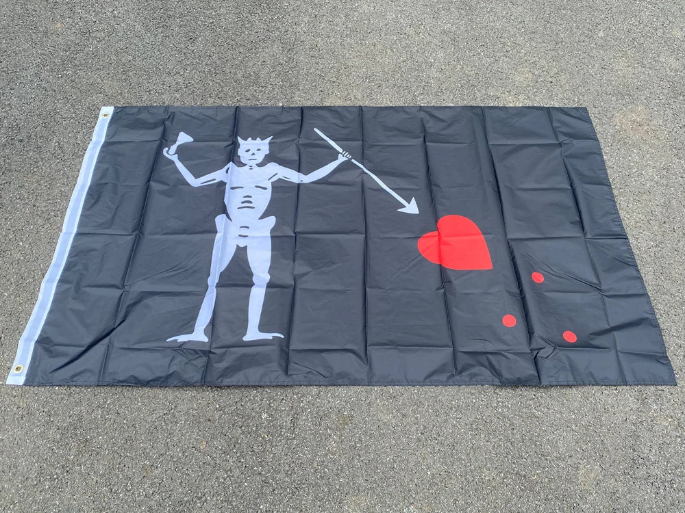 Drapeau Pirate Blackbeard Edward Teach - 90x150cm BLACKBEARD OUTDOOR INDUSTRIES