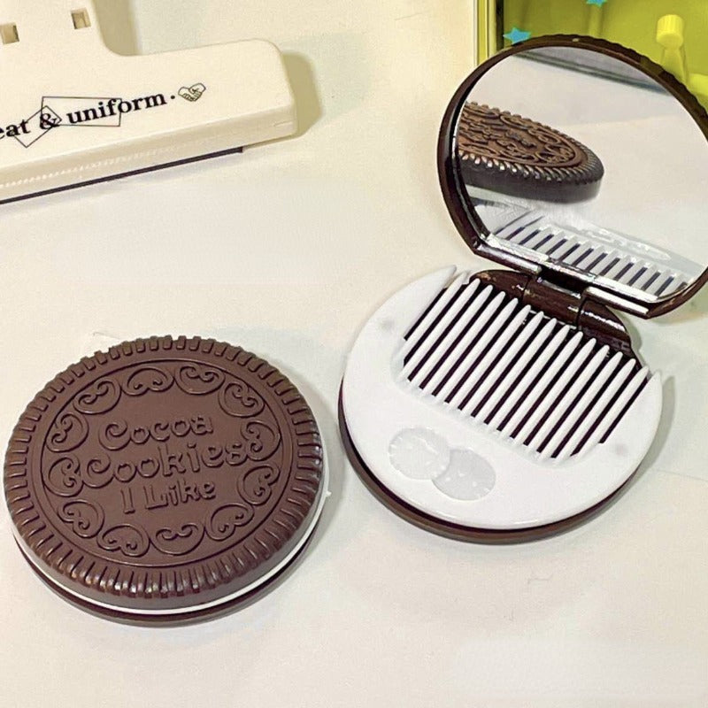 Miroir de Maquillage Pliable en Forme de Biscuit au Chocolat – Avec Peigne Intégré - BLACKBEARD OUTDOOR INDUSTRIES