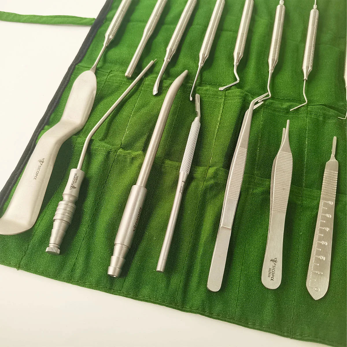 Kit d'Instruments Chirurgicaux pour Implants Dentaires - 26 Pièces - Pinces à Mordre l'Os, Marteau Osseux, Séparateur de Périoste, Sonde - Kit Chirurgical Intraoral BLACKBEARD OUTDOOR INDUSTRIES