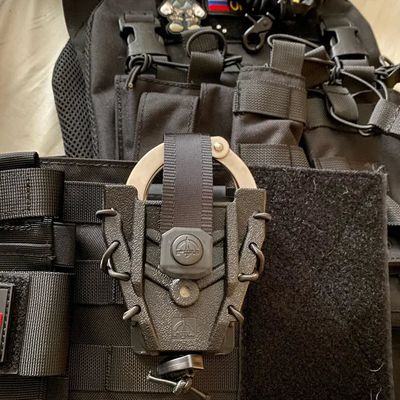 Étui Molle Nylon sortie rapide pour Menottes BLACKBEARD OUTDOOR INDUSTRIES