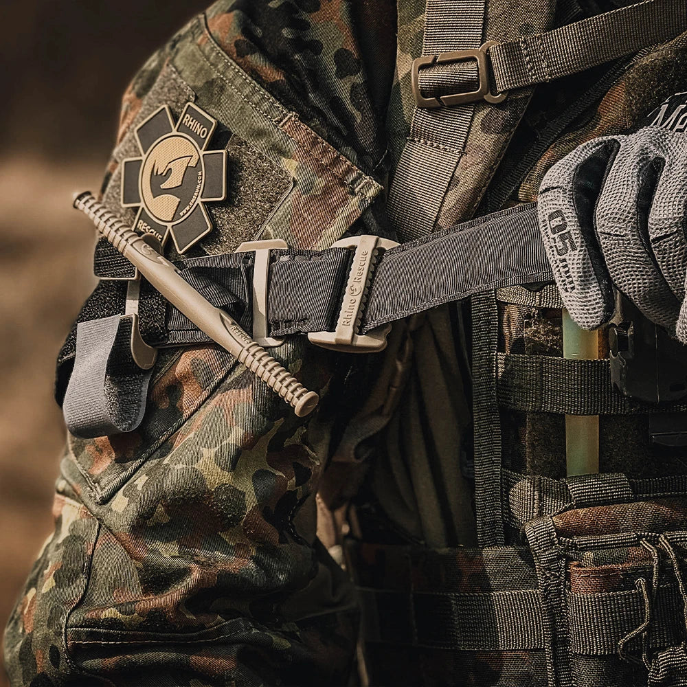 RHINO RESCUE - Tourniquet Tactique pour Contrôle Hémostatique Rapide, Application à Une Main - Équipement d'Urgence et de Premiers Secours Médicaux BLACKBEARD OUTDOOR INDUSTRIES