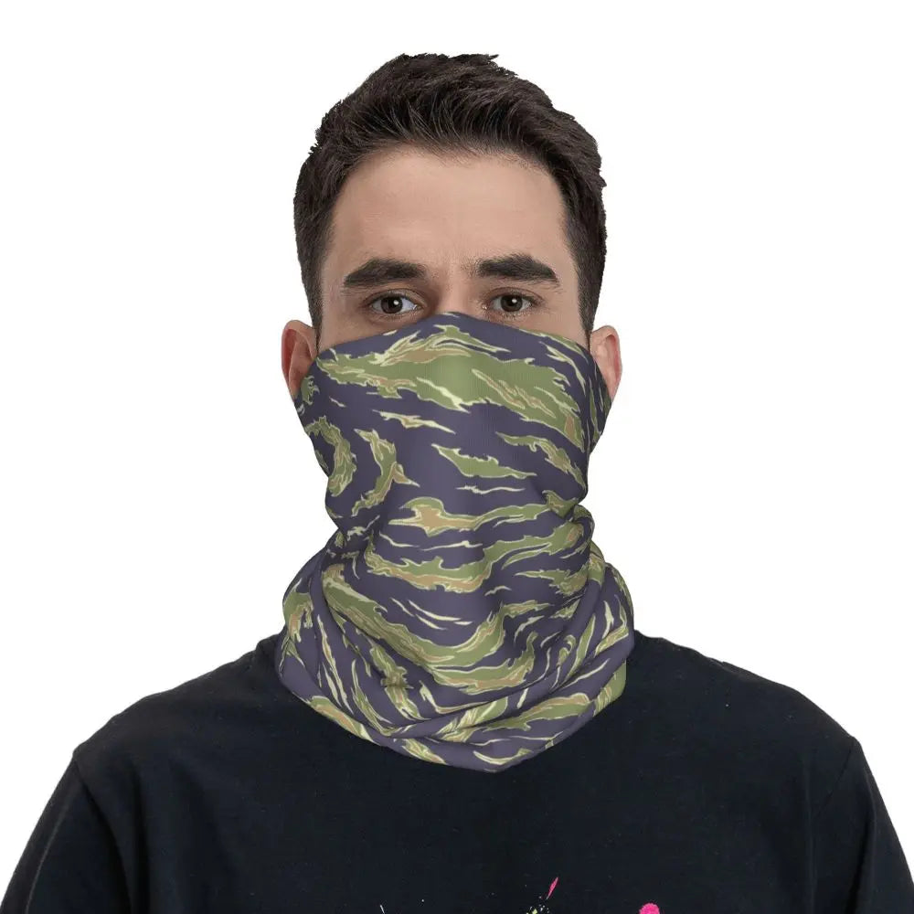 Tiger Stripe Camo – Bandeau Tour de Cou Hiver Multifonction pour Hommes et Femmes | Parfait pour Randonnée, Cyclisme, Sports Outdoor et Usage Quotidien - BLACKBEARD OUTDOOR INDUSTRIES