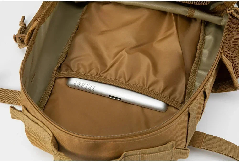 Sac à Dos Tactique 25L / 45L pour Homme et Femme – Laser Cut MOLLE, Sac Polyvalent pour Randonnée, École et Gym - BLACKBEARD OUTDOOR INDUSTRIES