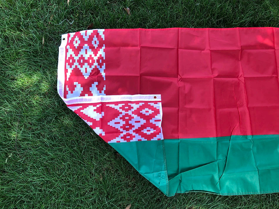 Drapeau National du Bélarus - 90x150 cm - Polyester de Haute Qualité pour Décoration et Activités BLACKBEARD OUTDOOR INDUSTRIES