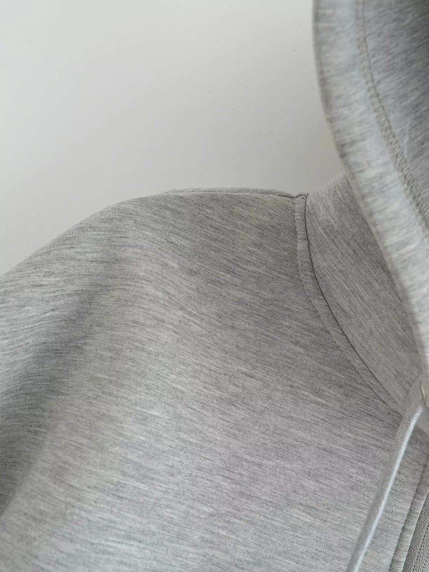 Veste à Capuche Grise femme - Manteau à Manches Longues avec Poches Spacieuses et Fermeture Éclair - Veste Décontractée et Légère pour Femme - BLACKBEARD OUTDOOR INDUSTRIES