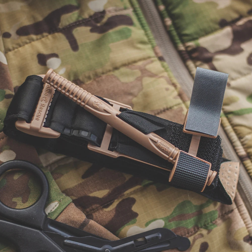 RHINO RESCUE - Tourniquet Tactique pour Contrôle Hémostatique Rapide, Application à Une Main - Équipement d'Urgence et de Premiers Secours Médicaux BLACKBEARD OUTDOOR INDUSTRIES