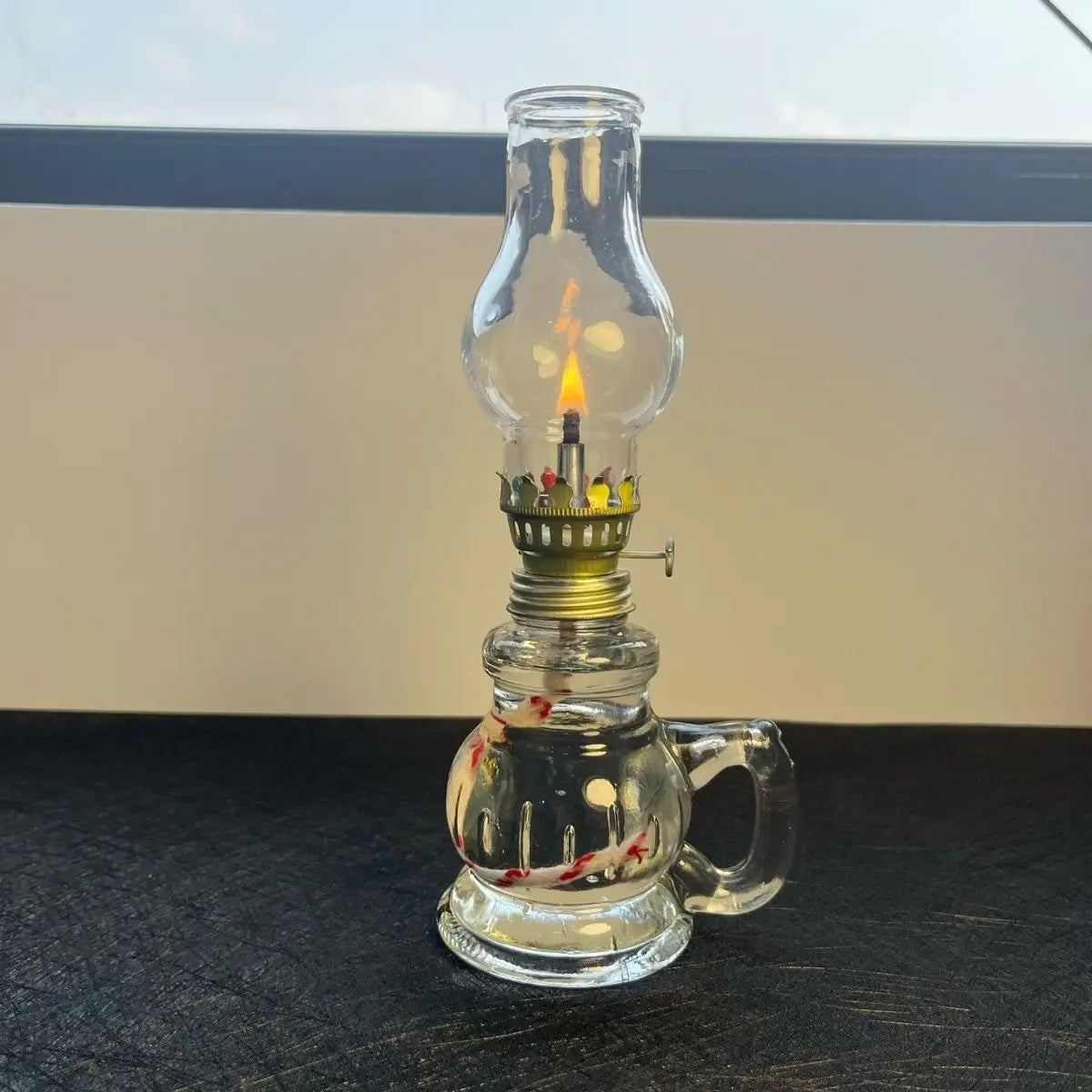 Lampe à Huile Miniature avec Abat-Jour – Lampe de Table Vintage en Verre pour Décoration, Anniversaires, Mariages, Dîner et Éclairage d'Urgence - BLACKBEARD OUTDOOR INDUSTRIES