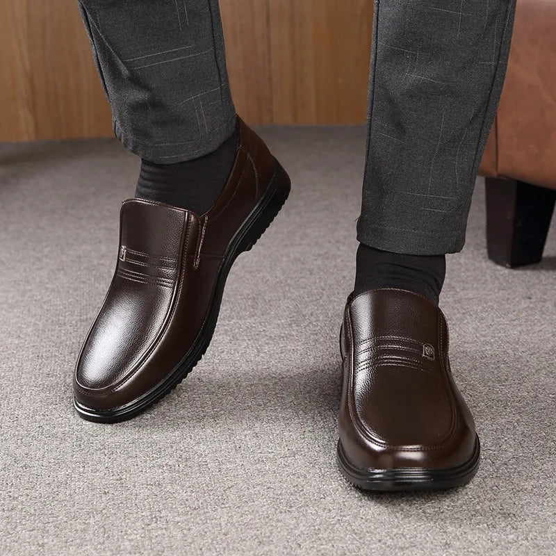 Chaussures en Cuir Véritable pour Homme – Mocassins Élégants, Style Business Casual – Confort Exceptionnel et Respirabilité – Chaussures Plates Classiques et Durables BLACKBEARD OUTDOOR INDUSTRIES