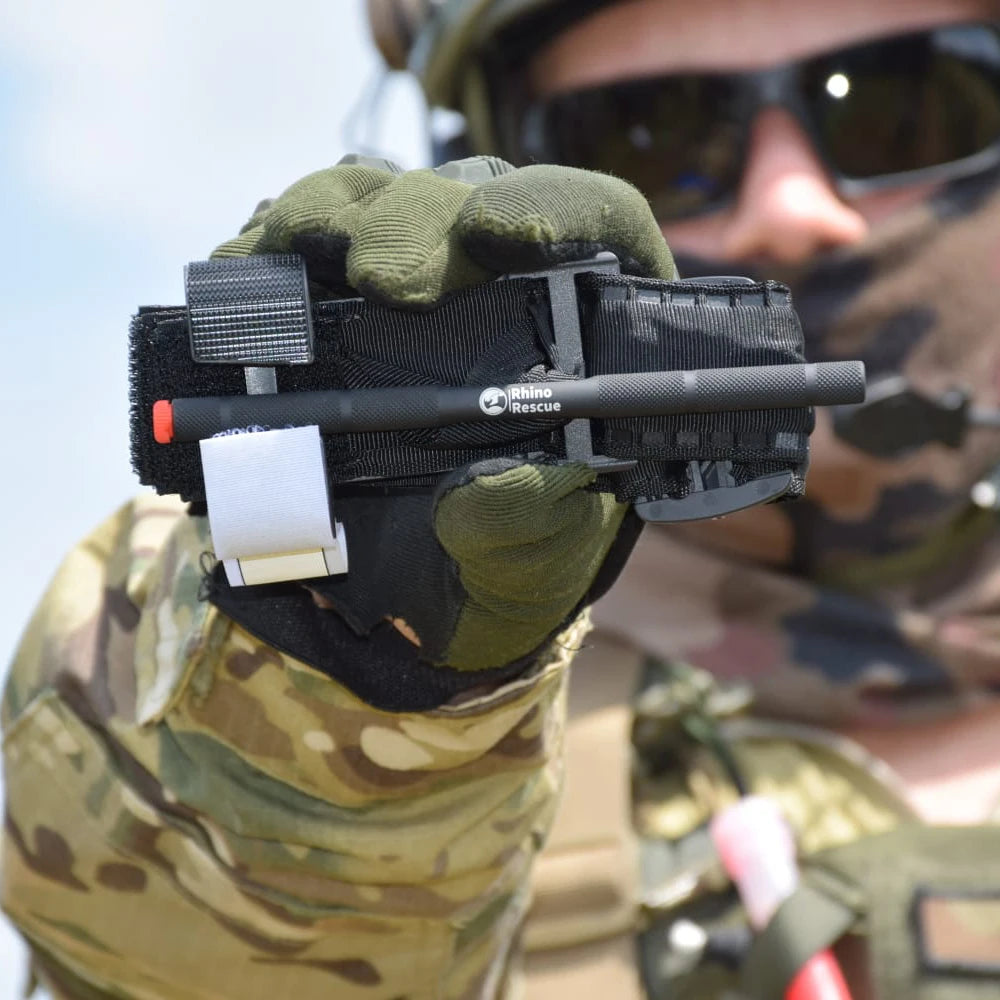 Tourniquet RHINO RESCUE – Système de Contrôle Hémostatique Rapide et Sécurisé pour Premiers Secours BLACKBEARD OUTDOOR INDUSTRIES