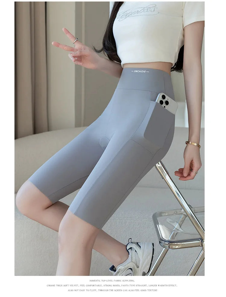 Legging Short Femme Sport Taille Haute | Gainant & Anti-Transpiration | Poches Latérales | MODX - BLACKBEARD OUTDOOR INDUSTRIES