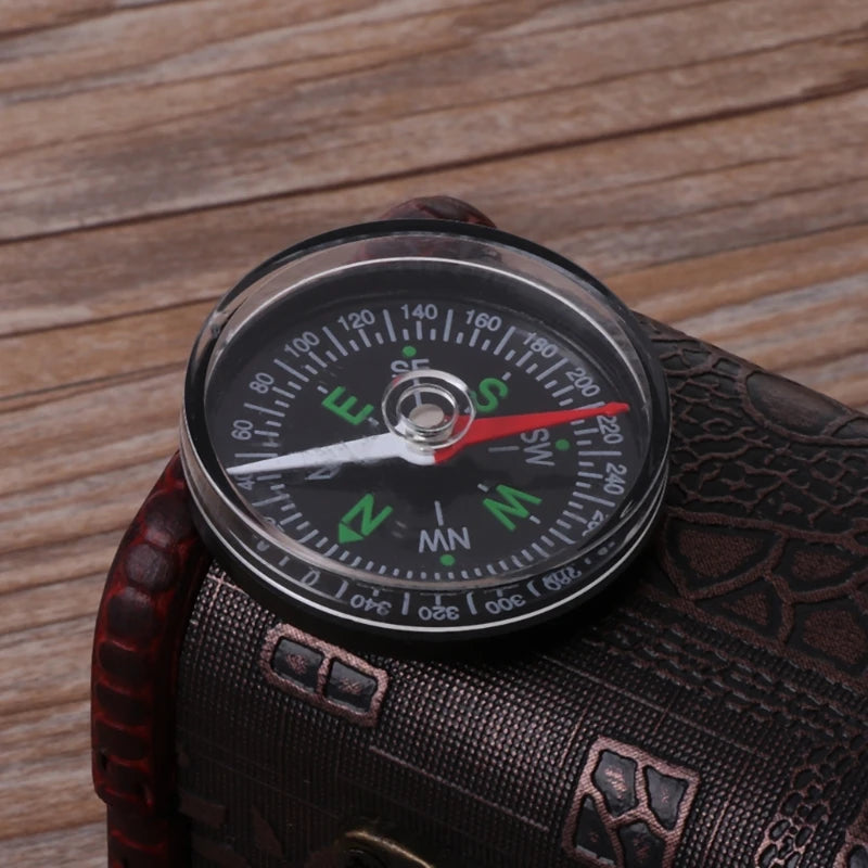 Boussole de Camping et Randonnée Portable - Boussole de Navigation Pratique pour Survie et Exploration en Plein Air - BLACKBEARD OUTDOOR INDUSTRIES