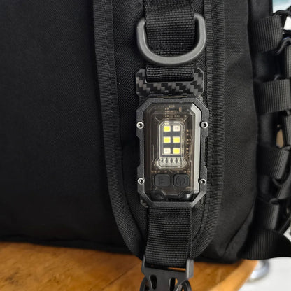 Lampe Tactique EDC - Lampe Mini Portable avec Plaque en Boucle et Crochet, Idéale pour Camping, Randonnée et Sécurité BLACKBEARD OUTDOOR INDUSTRIES
