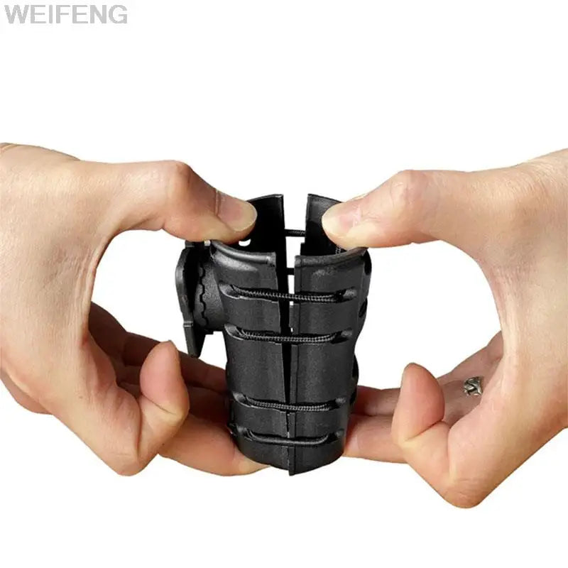 Holder Multifonction Molle pour Spray, Lampe de Poche et Baton - Rotation à 360° - Clip de Ceinture Police - Outil de Défense Personnel BLACKBEARD OUTDOOR INDUSTRIES