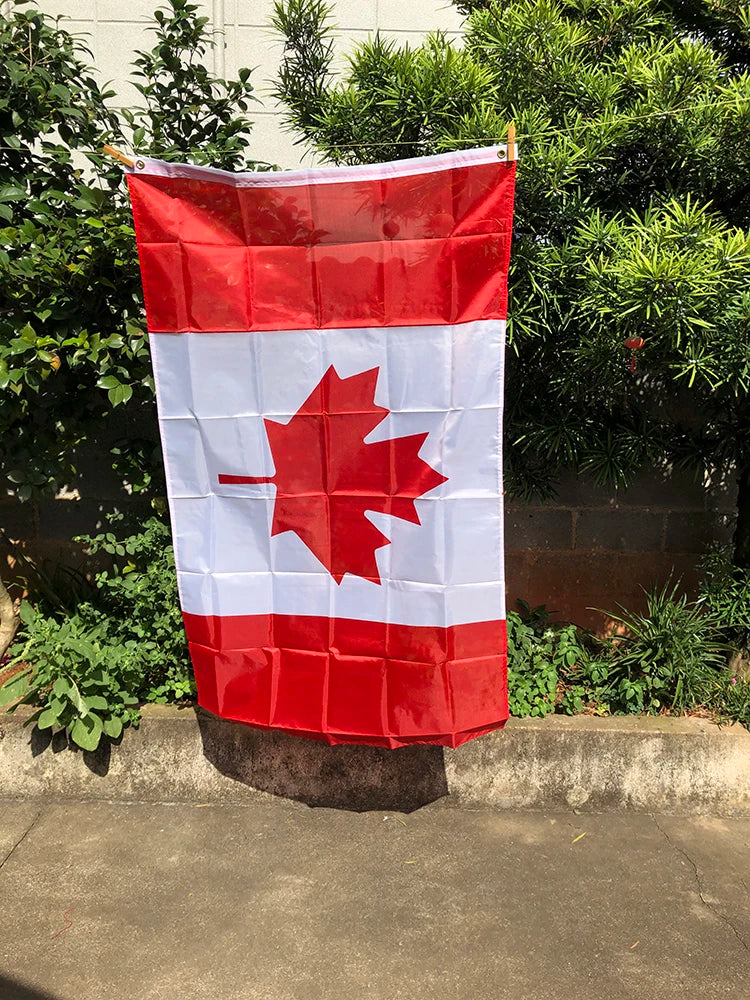 Drapeau du Canada – 3x5ft (90x150cm) BLACKBEARD OUTDOOR INDUSTRIES