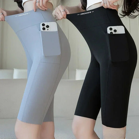 Legging Short Femme Sport Taille Haute | Gainant & Anti-Transpiration | Poches Latérales | MODX - BLACKBEARD OUTDOOR INDUSTRIES