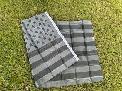 Drapeau Américain Noir – 90x150 cm – Drapeau en Polyester Suspendu – Décoration Intérieure et Extérieure BLACKBEARD OUTDOOR INDUSTRIES