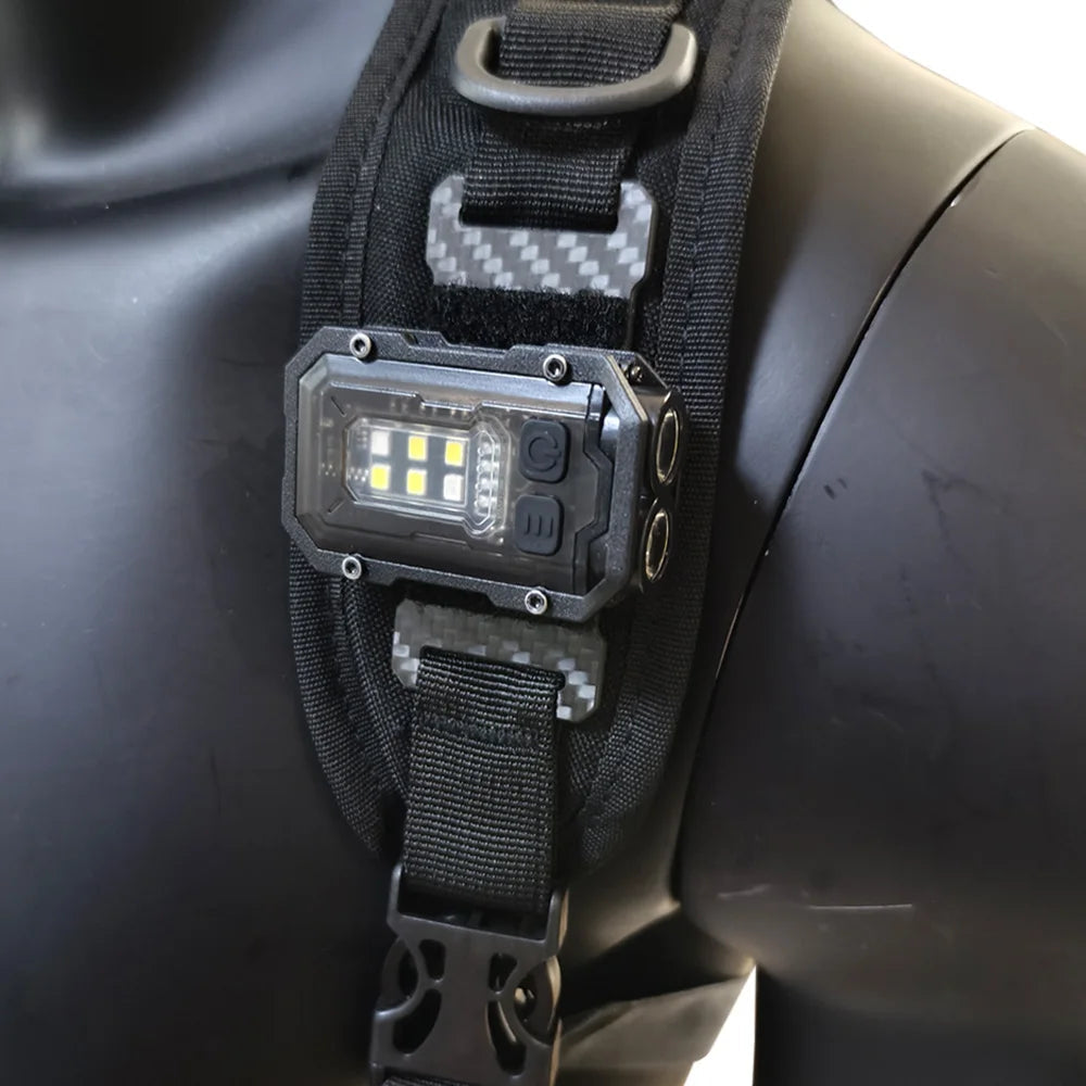 Lampe Tactique EDC - Lampe Mini Portable avec Plaque en Boucle et Crochet, Idéale pour Camping, Randonnée et Sécurité BLACKBEARD OUTDOOR INDUSTRIES