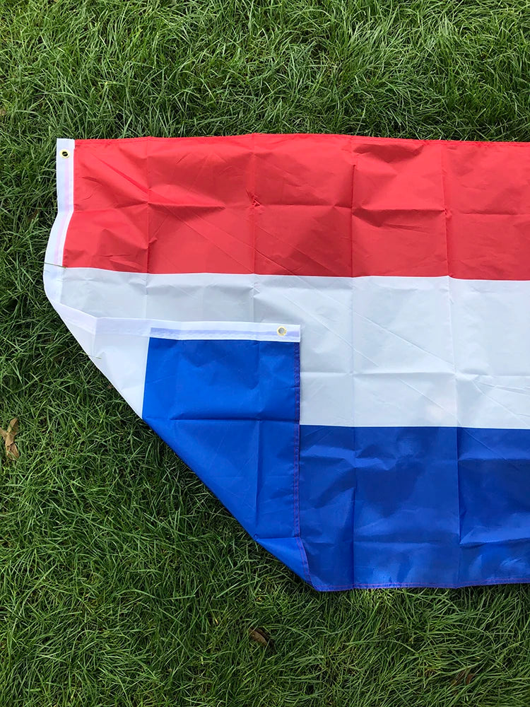 Drapeau des Pays-Bas – 90x150 cm – Polyester – Bannière Nationale Suspendue – Décoration Intérieure et Extérieure – Nouveau Drapeau de Hollande BLACKBEARD OUTDOOR INDUSTRIES