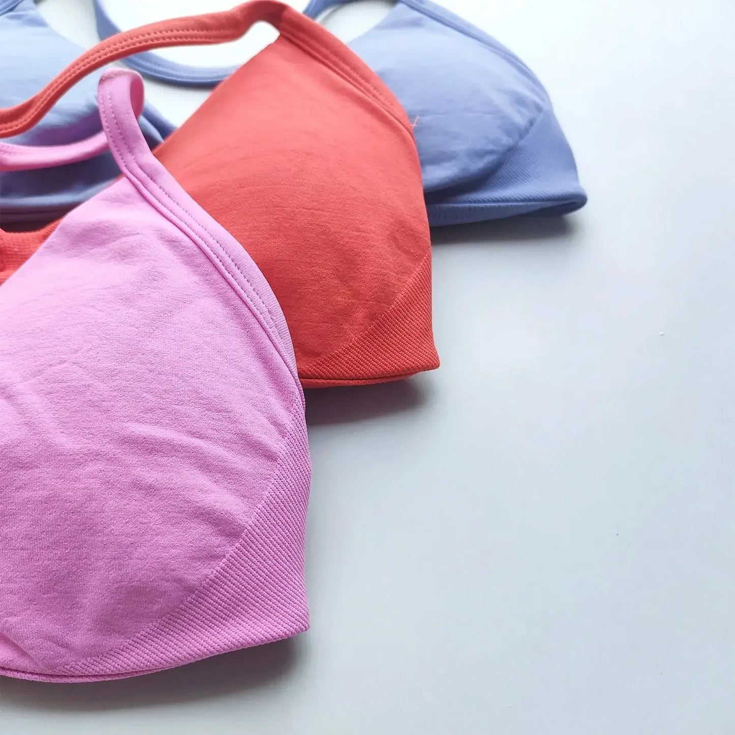 Brassière de Sport à Bretelles – Dos Croisé, Sans Armature, Rembourrage Amovible – Yoga, Fitness, Gym – Femme - BLACKBEARD OUTDOOR INDUSTRIES
