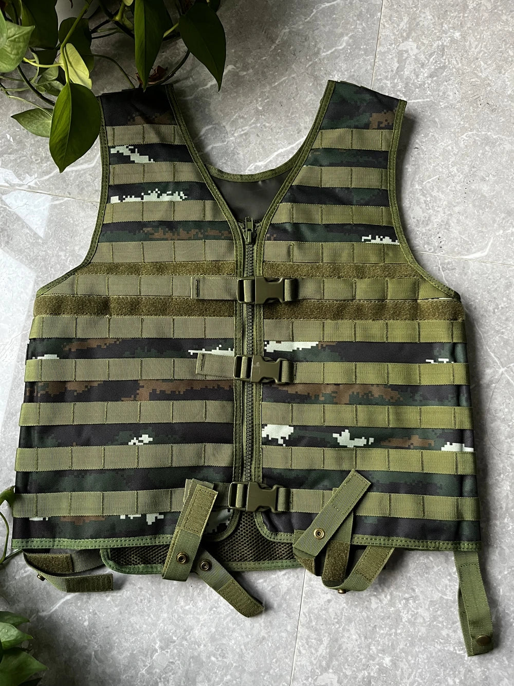 Gilet Tactique Molle pour Homme – Équipement de Chasse et de Sport avec Système d'Hydratation, Sécuritaire et Pratique pour Chasse et Pêche BLACKBEARD OUTDOOR INDUSTRIES