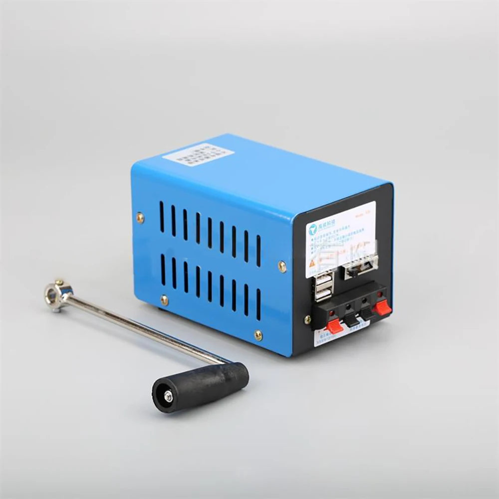 Générateur Manuel Portable 20W à Manivelle pour Urgence, Tourisme et Survivalisme – Chargeur USB 5V à Crank pour Power Bank - BLACKBEARD OUTDOOR INDUSTRIES
