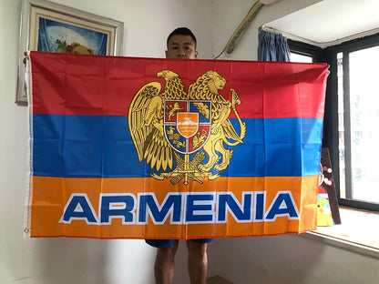 Drapeau National de l'Arménie avec Emblème National - 90x150 cm - Polyester - Drapeau Suspendu pour Décoration BLACKBEARD OUTDOOR INDUSTRIES