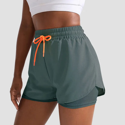 Short de Sport Femme 2-en-1 Mermaid Curve – Respirant, Séchage Rapide, Taille Cordon, Graphique Lettre - BLACKBEARD OUTDOOR INDUSTRIES