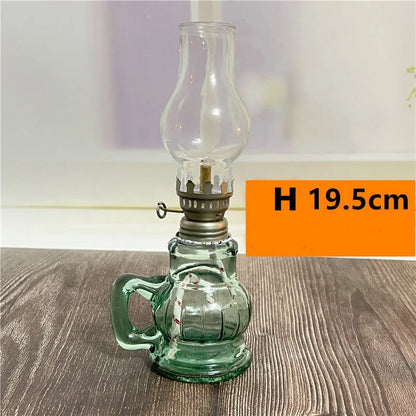 Lampe à Huile Miniature avec Abat-Jour – Lampe de Table Vintage en Verre pour Décoration, Anniversaires, Mariages, Dîner et Éclairage d'Urgence - BLACKBEARD OUTDOOR INDUSTRIES