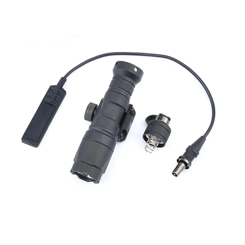 Lampe Tactique WADSN M300A – Mini Scout Light Type SureFire pour Rail 20mm - BLACKBEARD OUTDOOR INDUSTRIES