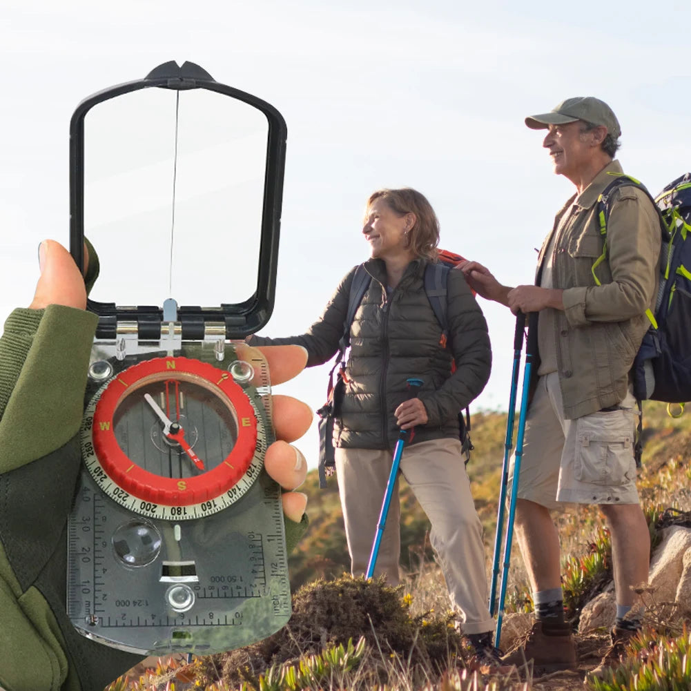 Boussole Numérique Portable Lumineuse avec LED - Boussole de Camping, Outil de Survie avec Anneau Fluorescent, Idéale pour Aventures en Plein Air - BLACKBEARD OUTDOOR INDUSTRIES