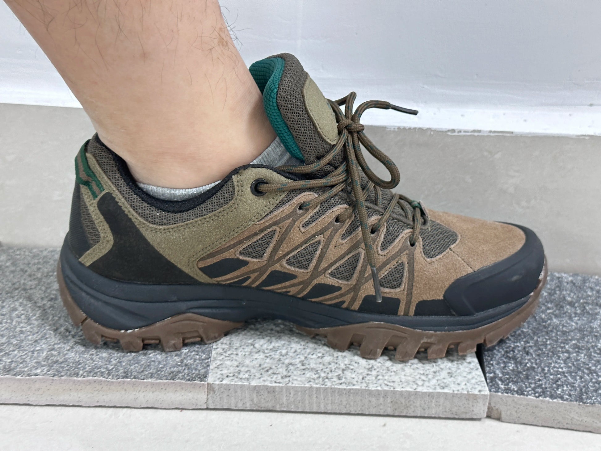 Chaussures de Randonnée Homme HIKEUP – Respirantes, Antidérapantes, Imperméables | Trekking & Outdoor - BLACKBEARD OUTDOOR INDUSTRIES