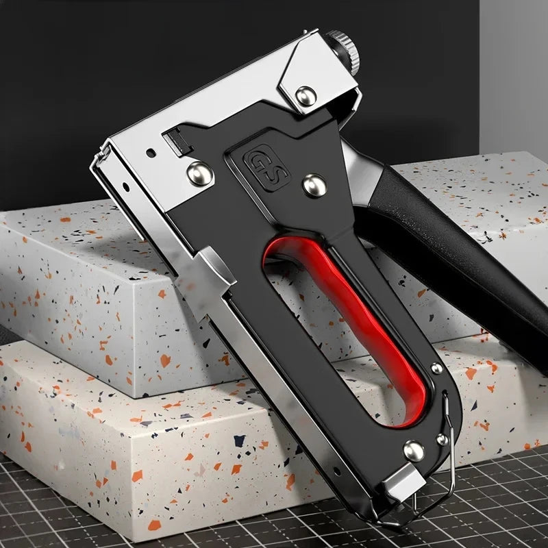 Pistolet à Clous Manuel 4 en 1 – Agrafeuse de Construction pour Bois et DIY avec 800 Agrafes BLACKBEARD OUTDOOR INDUSTRIES
