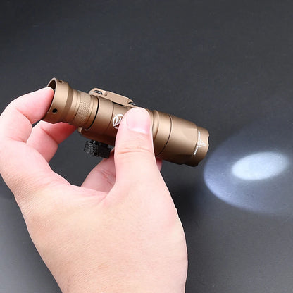 Lampe Tactique WADSN M300A – Mini Scout Light Type SureFire pour Rail 20mm - BLACKBEARD OUTDOOR INDUSTRIES