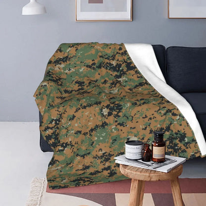Couverture Camouflage Marpat Woodland – Plaid Militaire Doux en Laine - BLACKBEARD OUTDOOR INDUSTRIES
