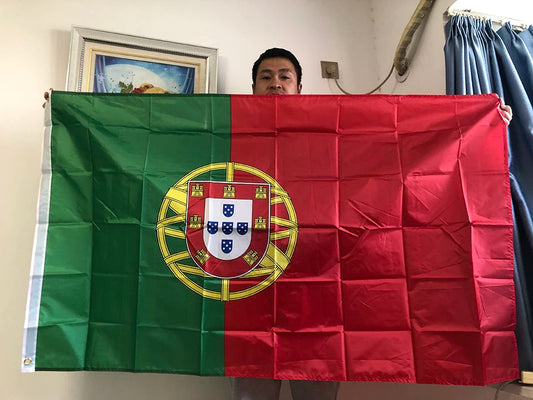 Drapeau du Portugal 3ft x 5ft (90x150 cm) - Bannière Suspendue en Polyester pour Décoration Intérieure et Extérieure BLACKBEARD OUTDOOR INDUSTRIES