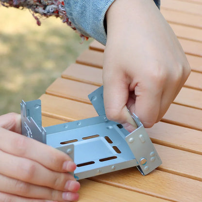 Fourneau Portable Pliable à Combustible Solide – Mini Réchaud de Pique-Nique en Fer Galvanisé pour Camping, Barbecue et Cuisine en Plein Air - BLACKBEARD OUTDOOR INDUSTRIES