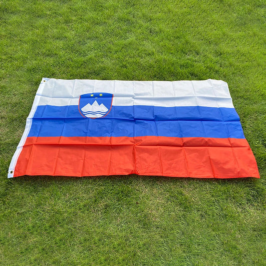 Drapeau de la Slovénie 90x150 cm – Bannière en Polyester pour Décoration (Intérieur et Extérieur) BLACKBEARD OUTDOOR INDUSTRIES