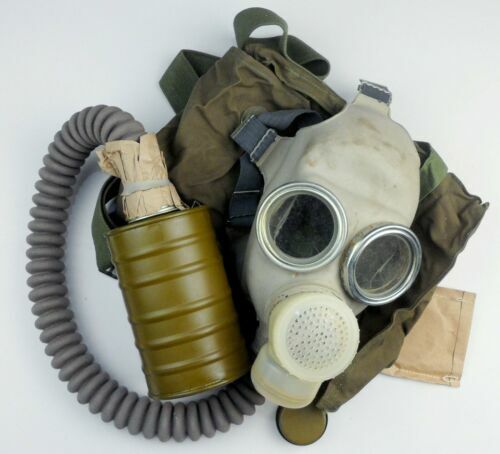Masque à Gaz Militaire Chinois Type 64 d'Origine — Surplus Armée Chinoise Années 1965 avec Sac - BLACKBEARD OUTDOOR INDUSTRIES